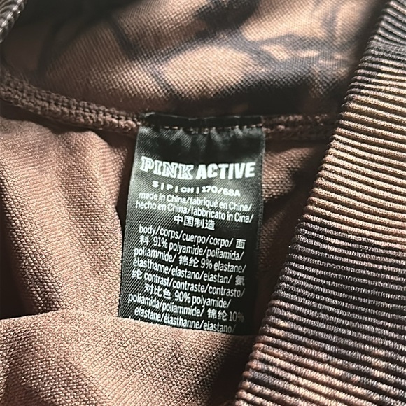 Pink - Picture 4 of 5